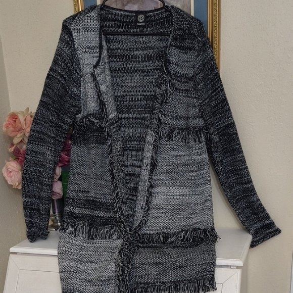 bobeau Sweaters - Fringe Black & Gray Fringed Cardigan Size Large Bohemian Whymsigoth Dark Romance